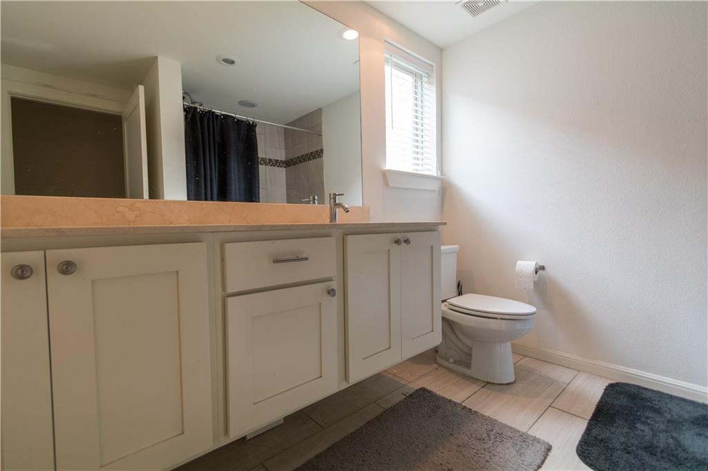 2708 San Pedro #203 Austin, Texas 78705