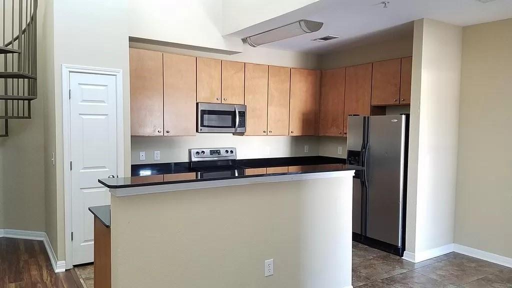 2502 Leon St #214 Austin, Texas 78705