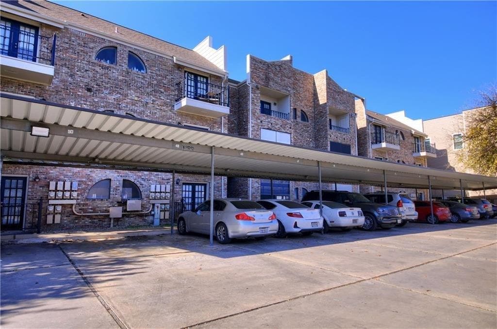 2801 Rio Grande St #302 Austin, Texas 78705