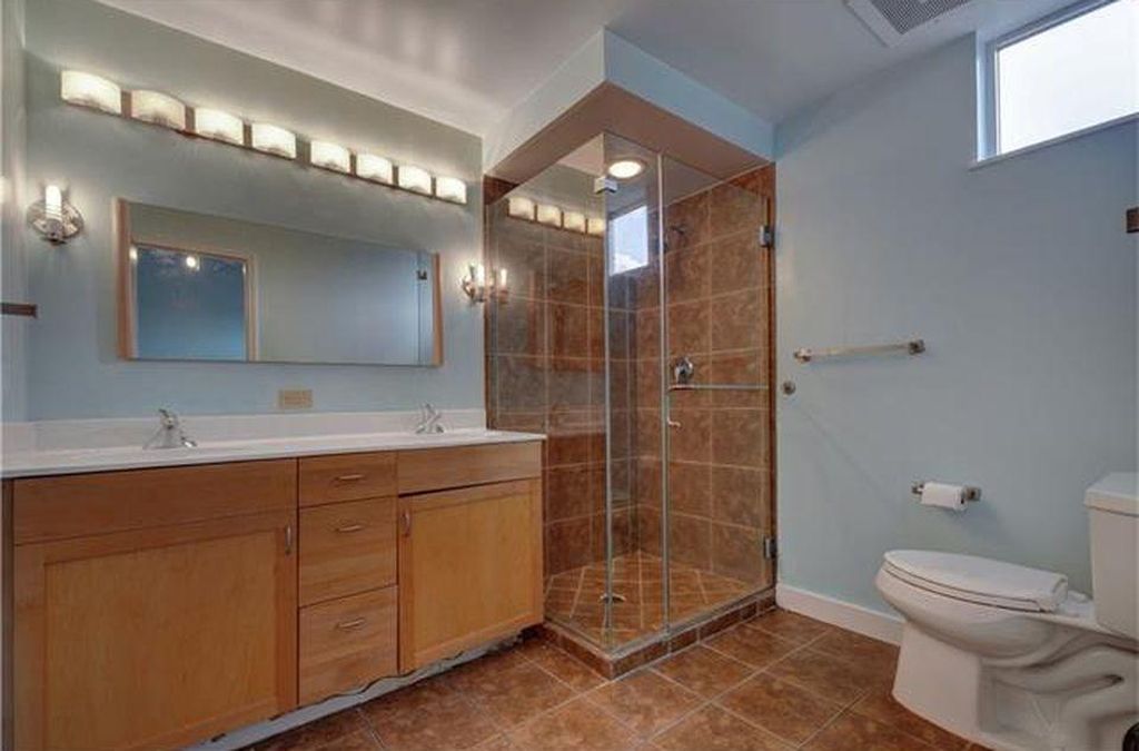 711 W 26th St #300 Austin, Texas 78705