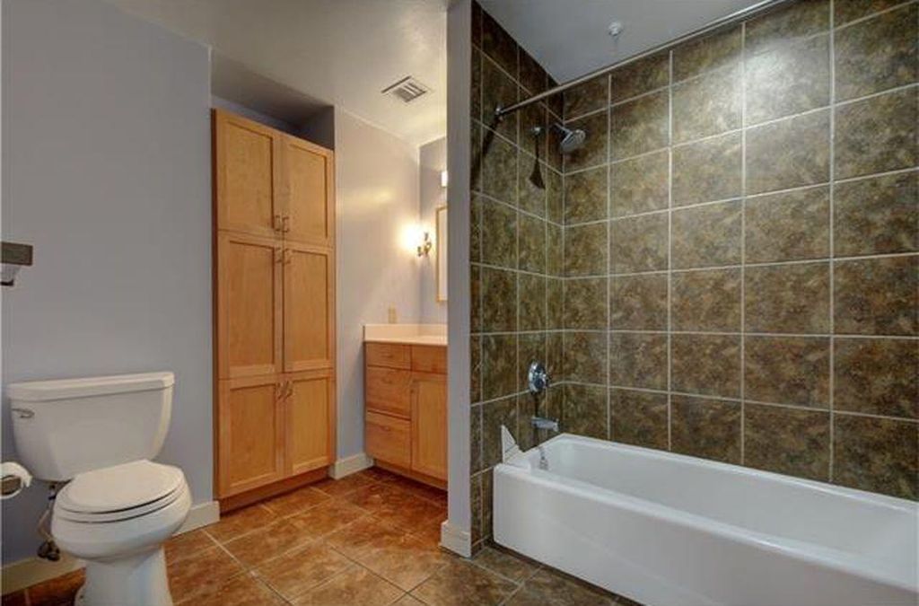 711 W 26th St #300 Austin, Texas 78705