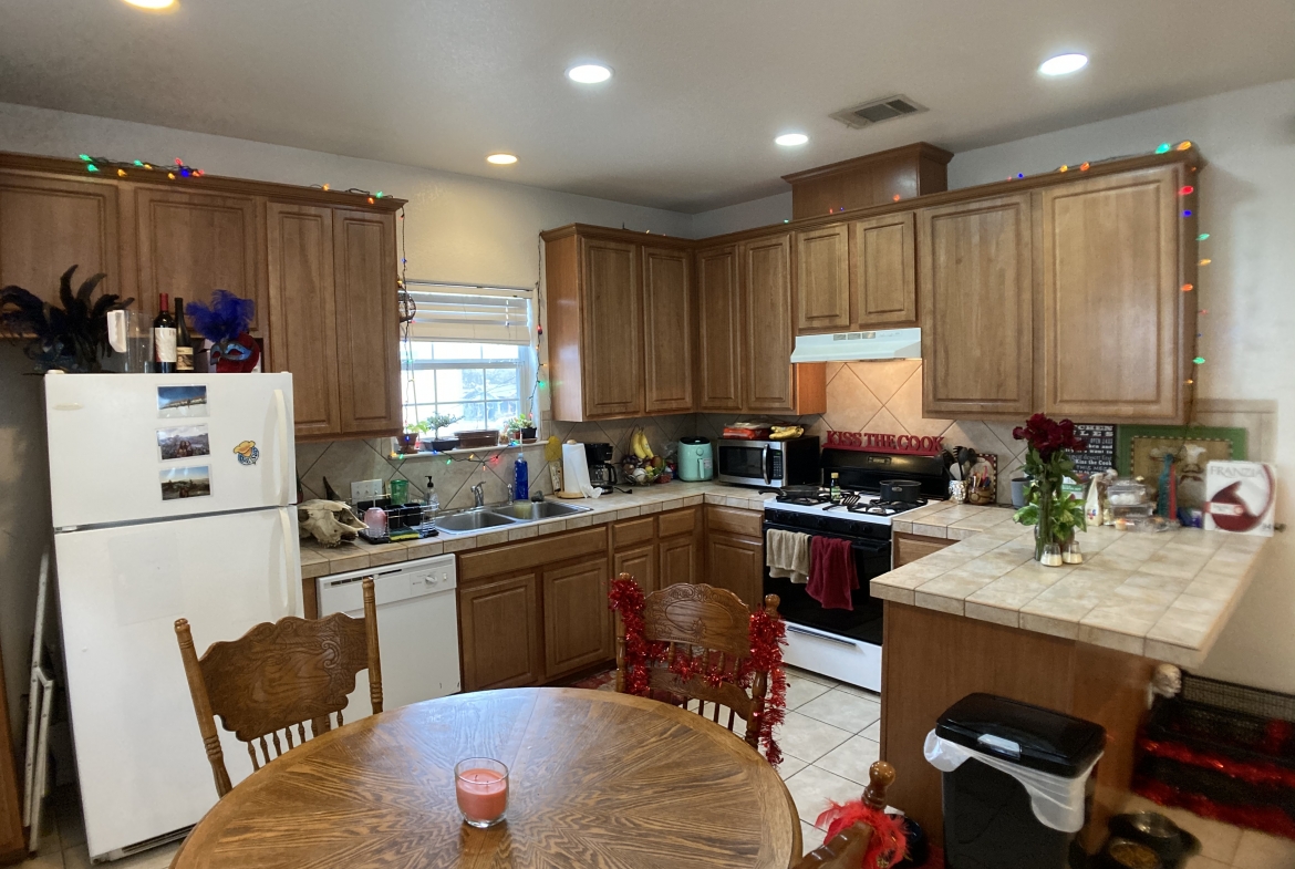 5501 Duval #B Austin, Texas 78751
