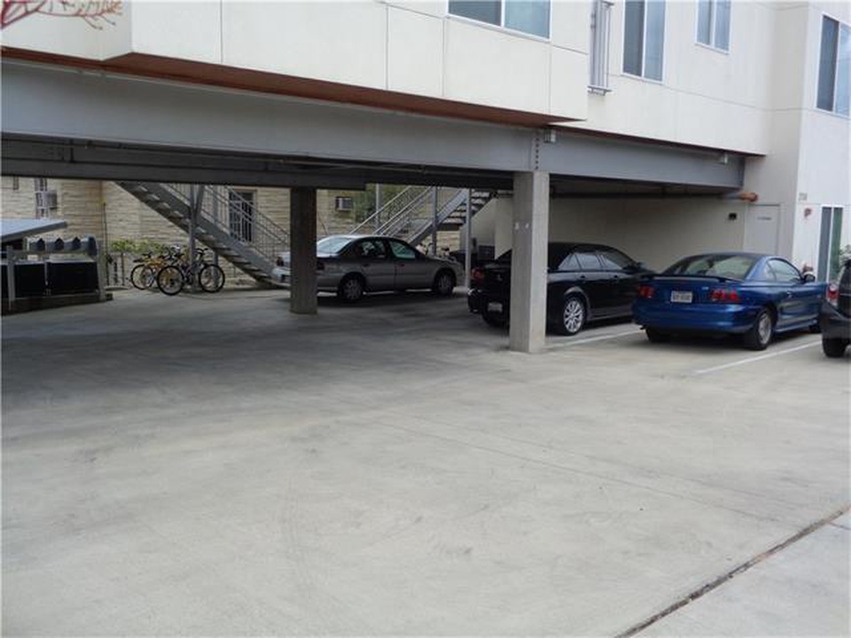 210 E 32nd # A Austin, Texas 78705