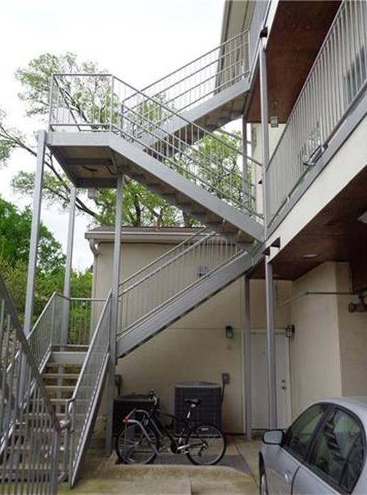 210 E 32nd # A Austin, Texas 78705