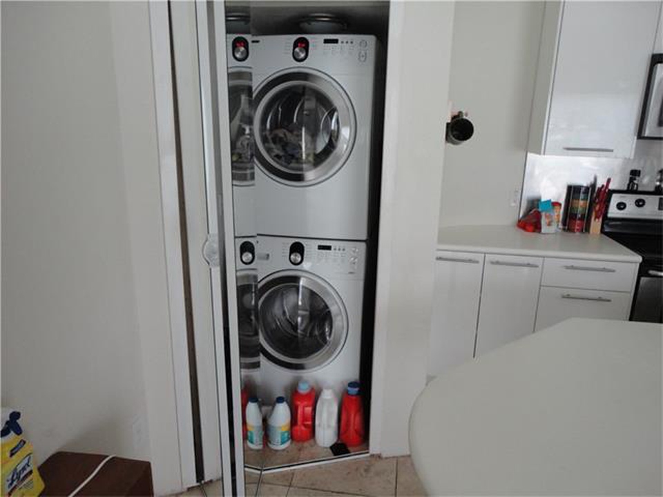 210 E 32nd # A Austin, Texas 78705