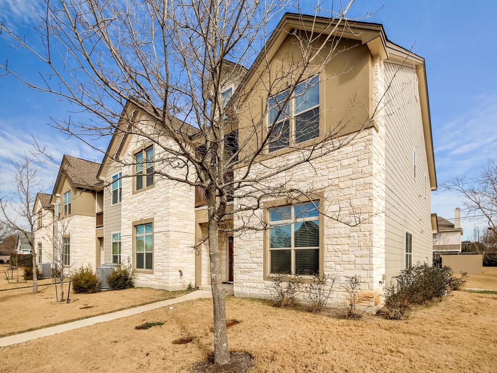 700 Applewood Dr #F Austin, Texas 78660