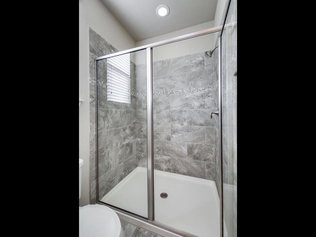 700 Applewood Dr #F Austin, Texas 78660