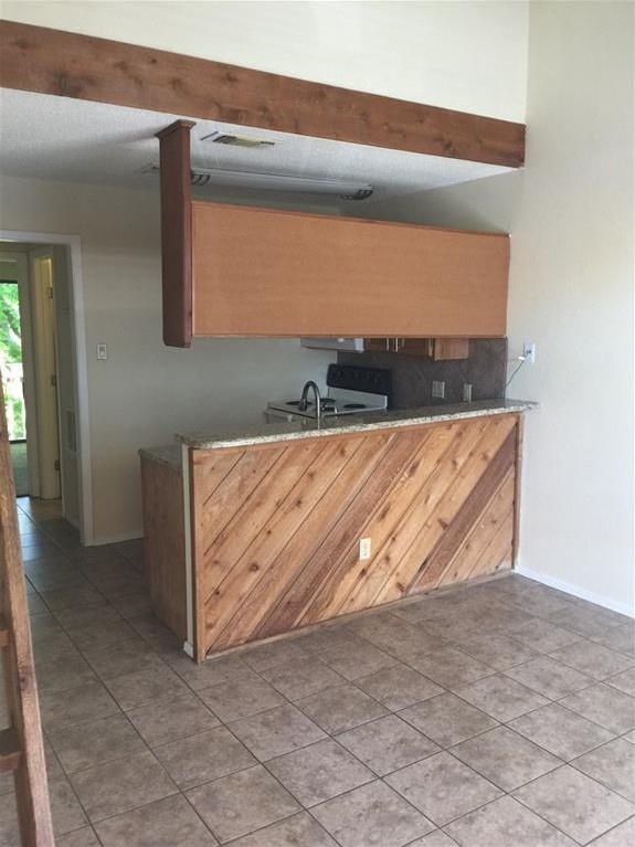 2210 Pearl #305 Austin, Texas 78705