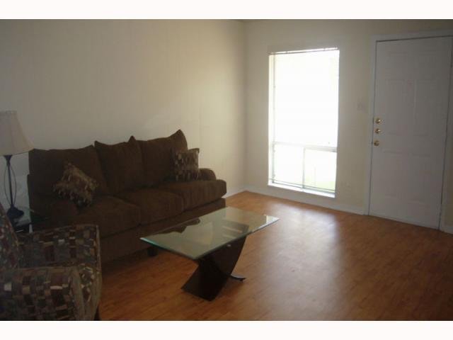 618 W 51st #104 Austin, Texas 78751