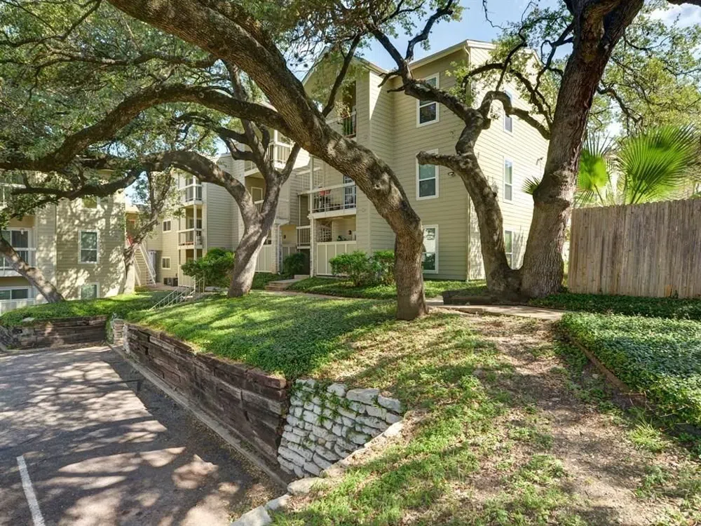 114 E 31st St #204 Austin, Texas 78705