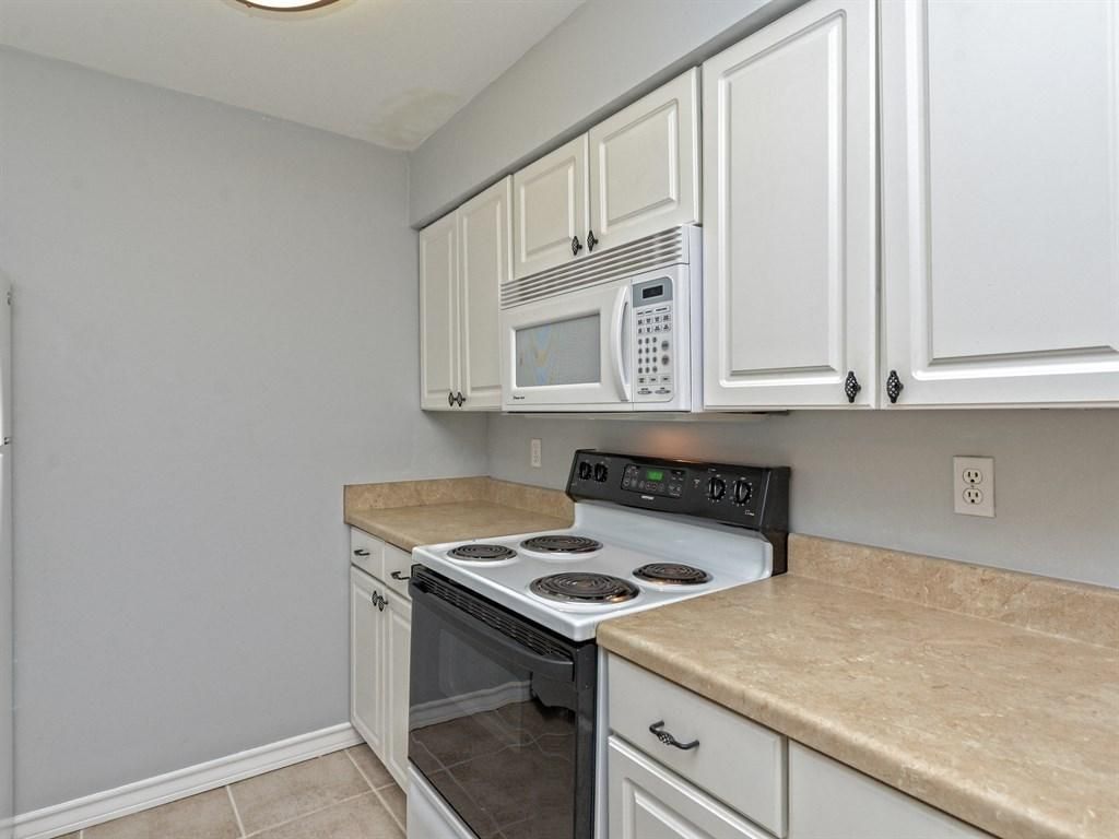 114 E 31st St #204 Austin, Texas 78705