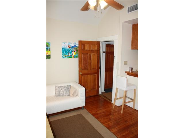 901 W 22nd St #211 Austin, Texas 78705