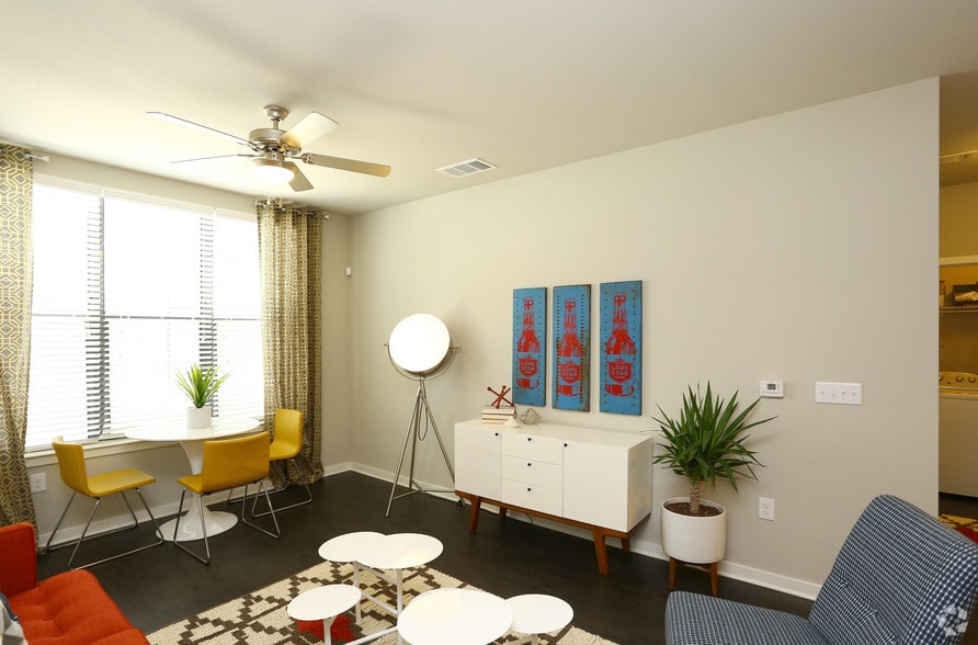 7330 Bluff Springs Rd Austin, Texas 78744