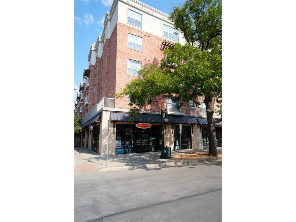 901 W 22nd St #211 Austin, Texas 78705