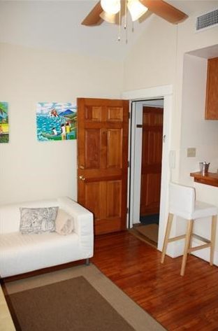 901 W 22nd St #211 Austin, Texas 78705