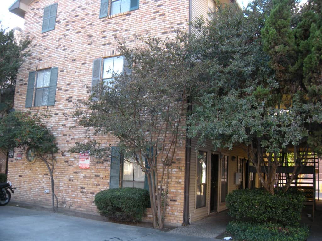 2206 Nueces #111 Austin, Texas 78705