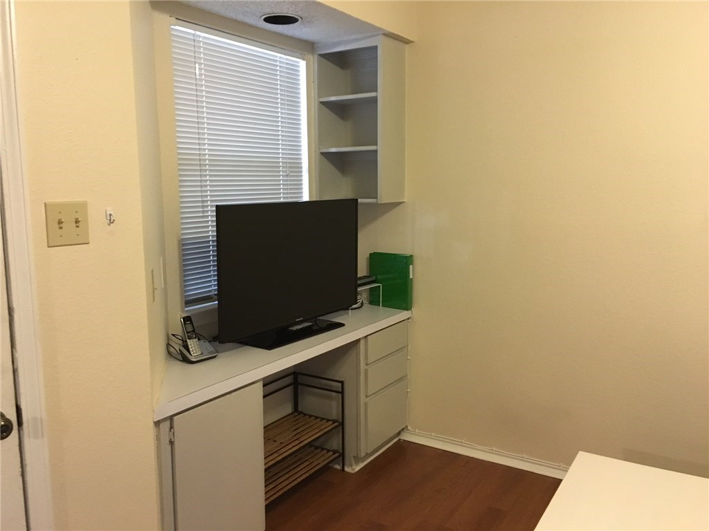 2308 Riio Grande #319 Austin, Texas 78705