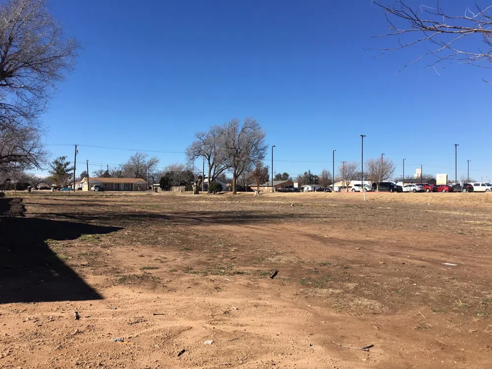 1802 Quincy Plainview, TX 79072