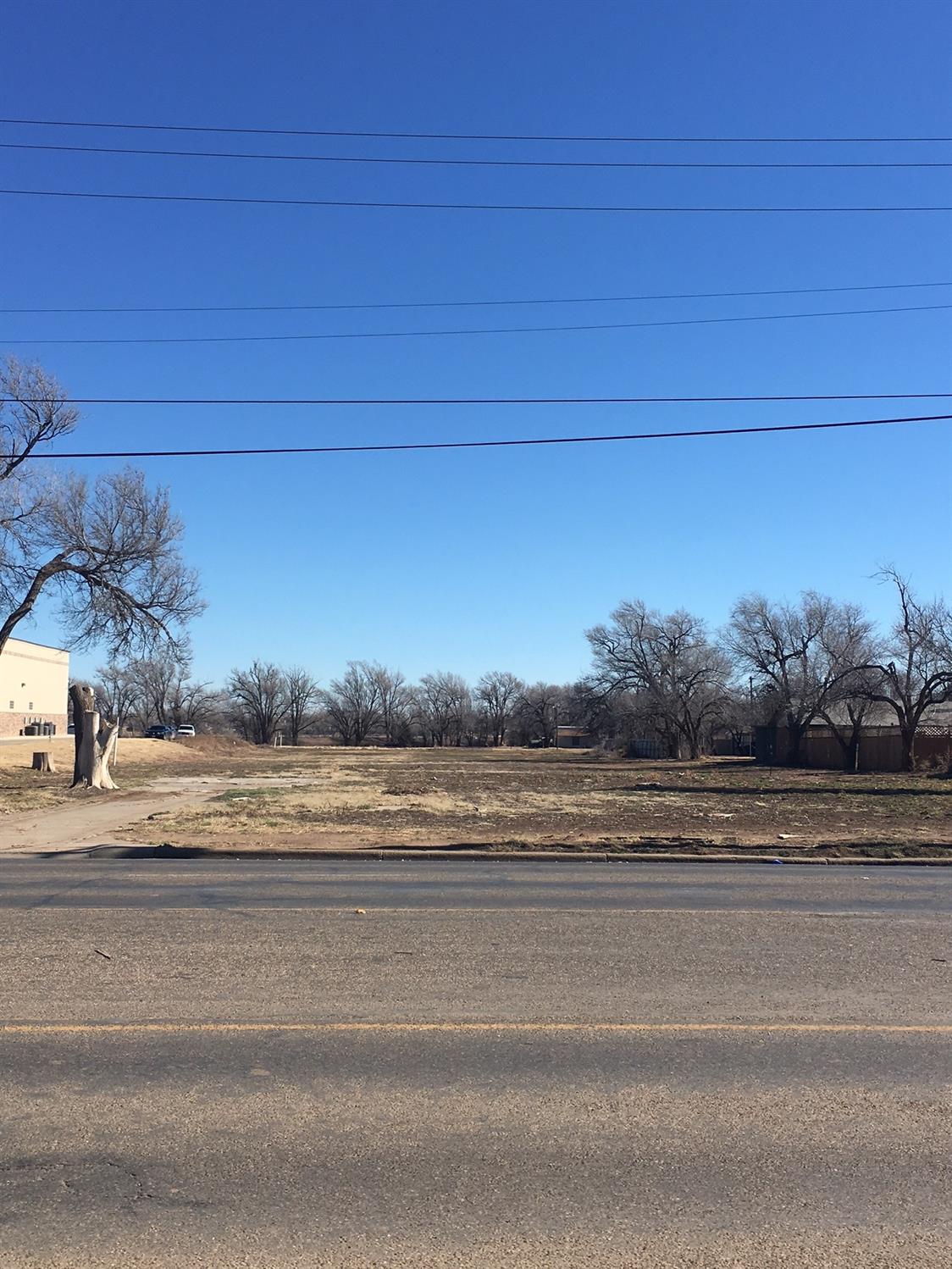 1802 Quincy Plainview, TX 79072