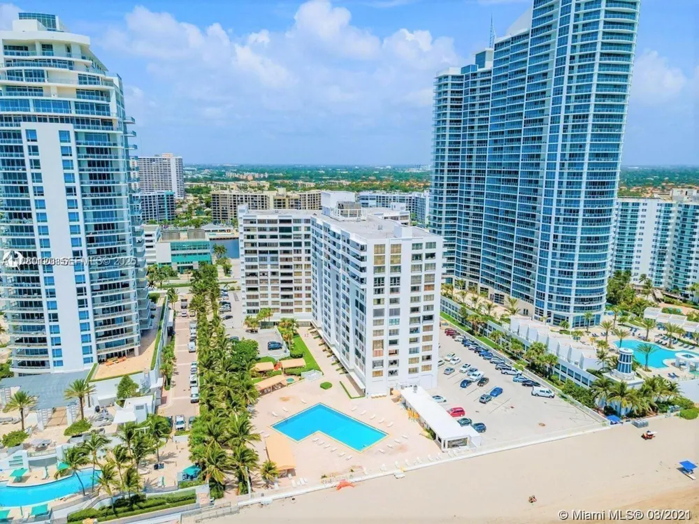 3505 S Ocean Dr #407 Hollywood, FL 33019