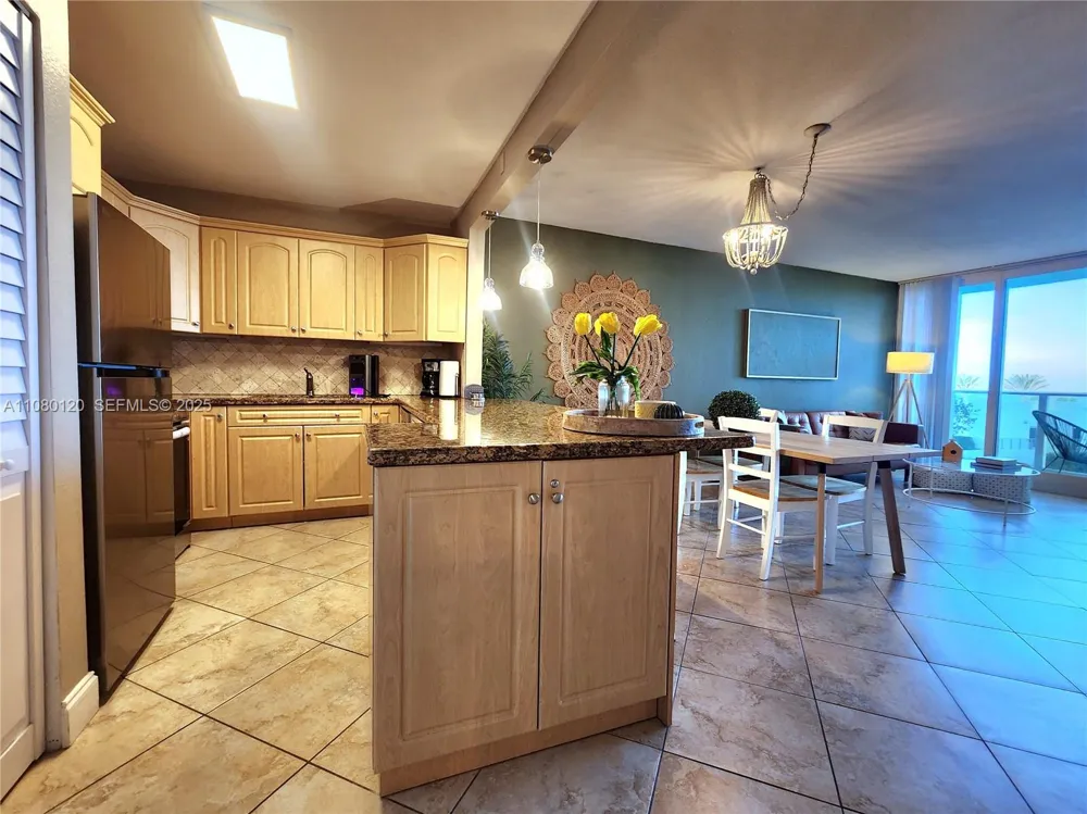 3505 S Ocean Dr #407 Hollywood, FL 33019