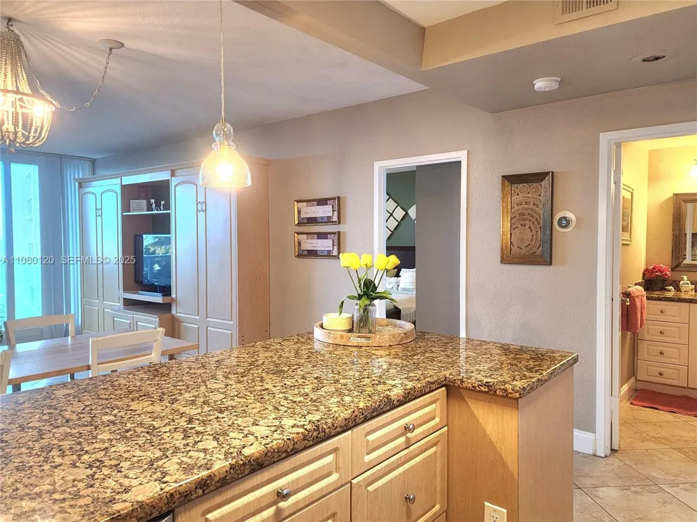 3505 S Ocean Dr #407 Hollywood, FL 33019