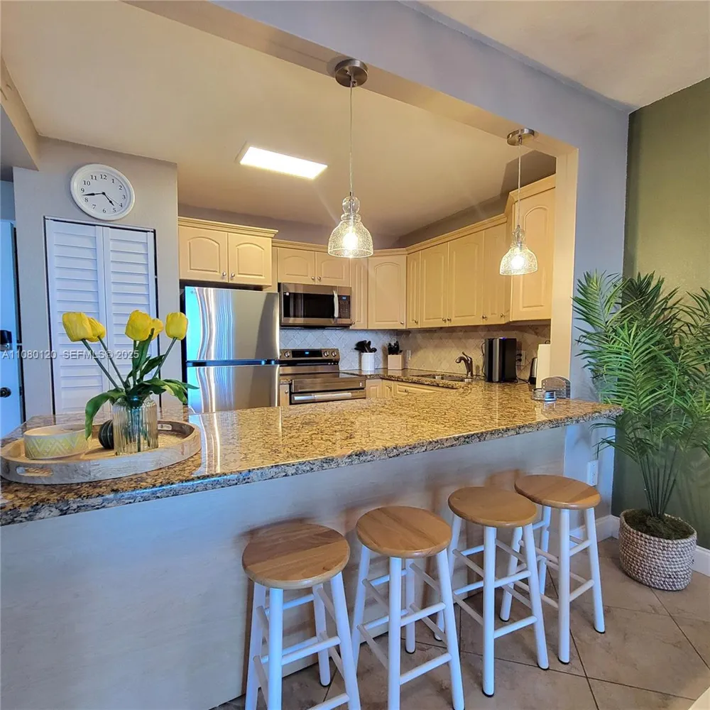 3505 S Ocean Dr #407 Hollywood, FL 33019
