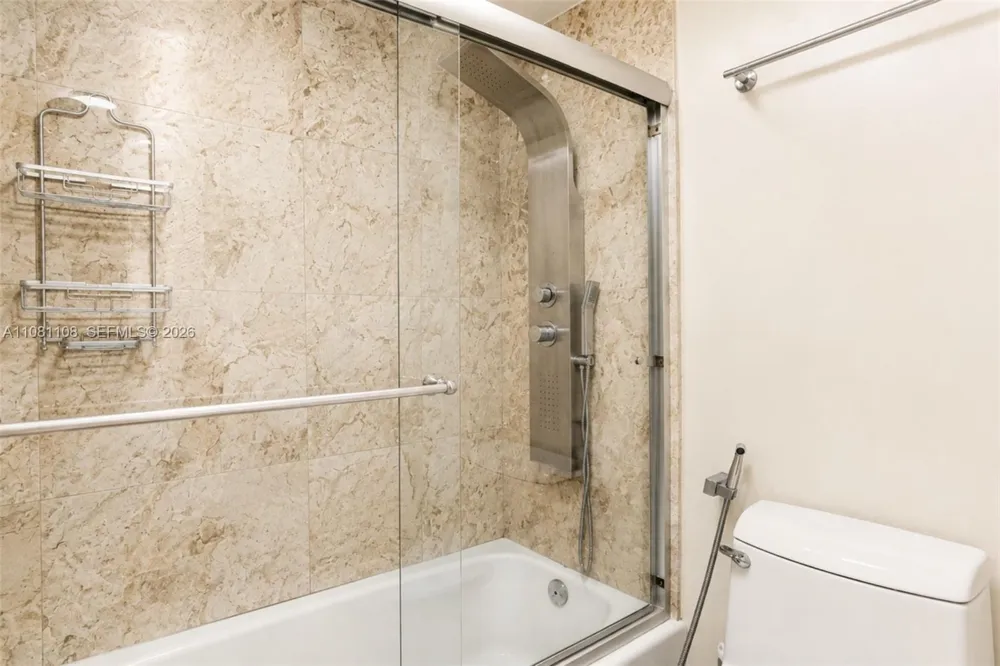 100 Lincoln Rd #1121 Miami Beach, FL 33139