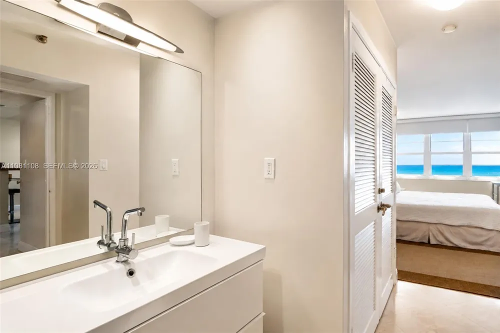 100 Lincoln Rd #1121 Miami Beach, FL 33139