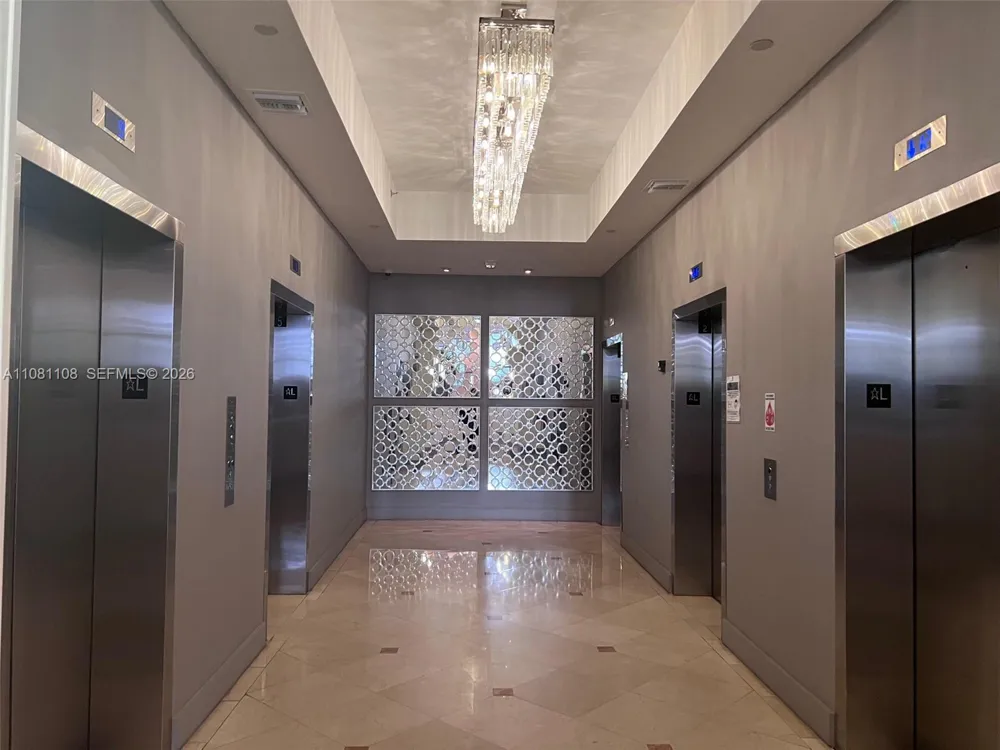 100 Lincoln Rd #1121 Miami Beach, FL 33139