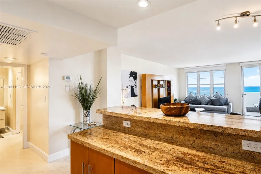 100 Lincoln Rd #1121 Miami Beach, FL 33139