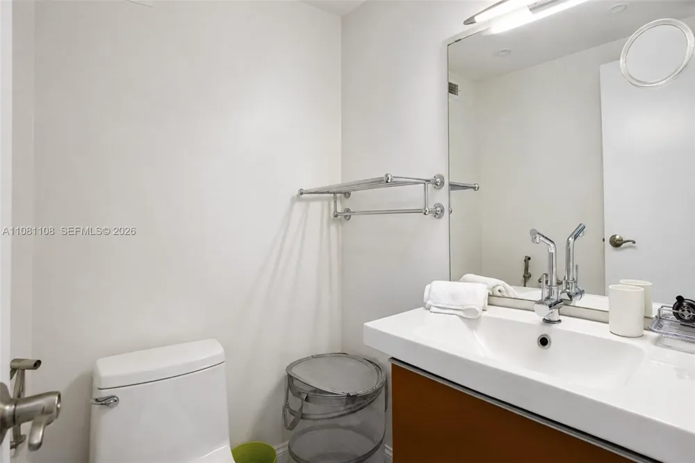 100 Lincoln Rd #1121 Miami Beach, FL 33139