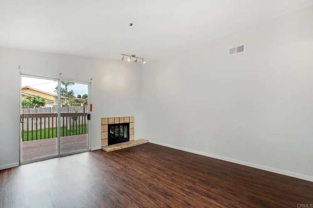 816 Viva Court Solana Beach, CA 92075