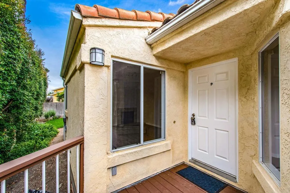 816 Viva Court Solana Beach, CA 92075