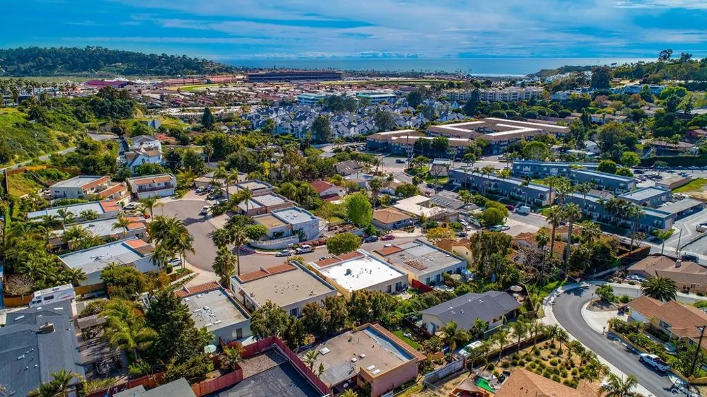 816 Viva Court Solana Beach, CA 92075