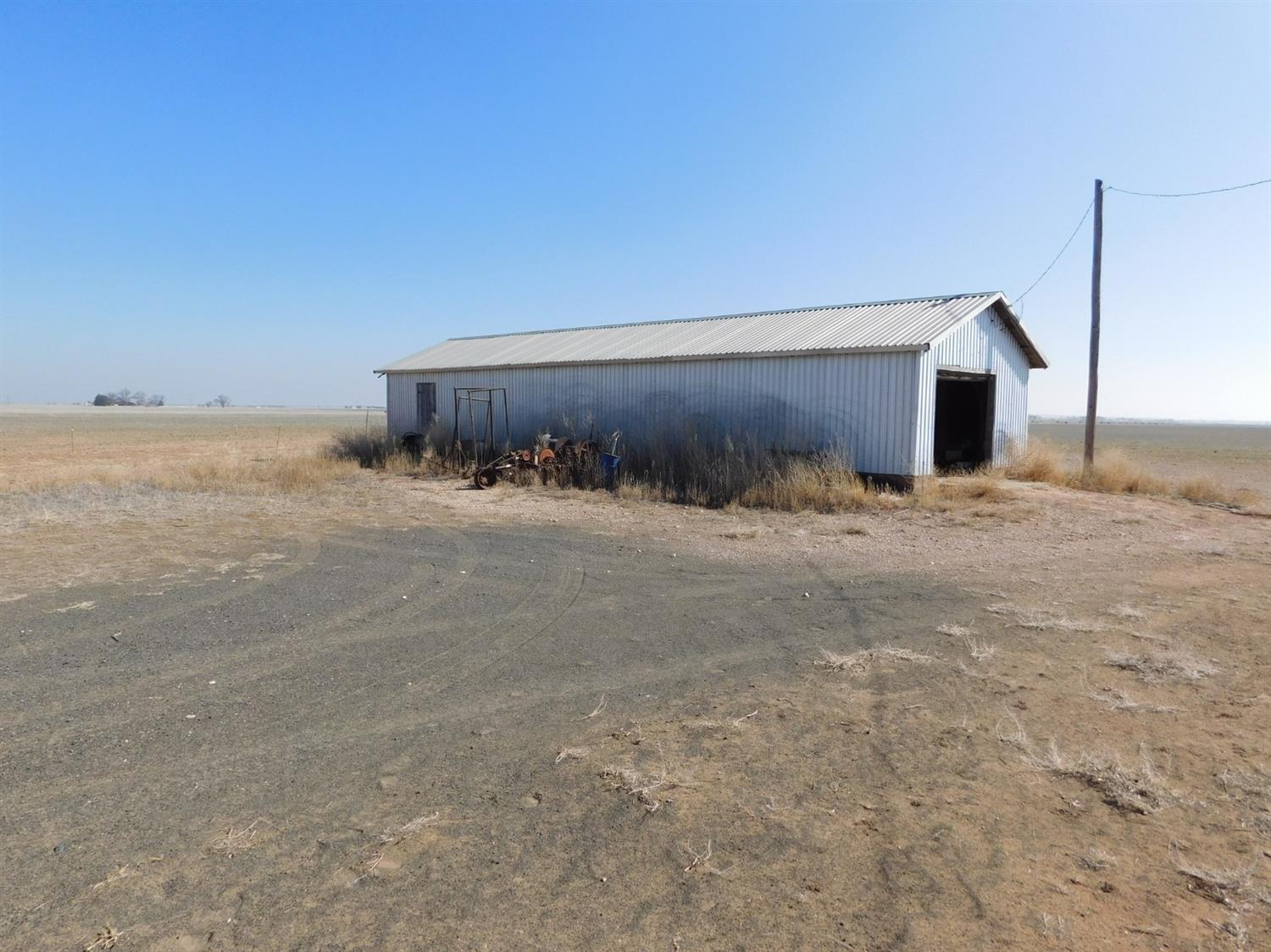 2070 County Road 1008 Muleshoe, TX 79347