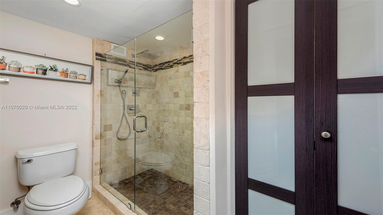 2301 Collins Ave #301 Miami Beach, FL 33139
