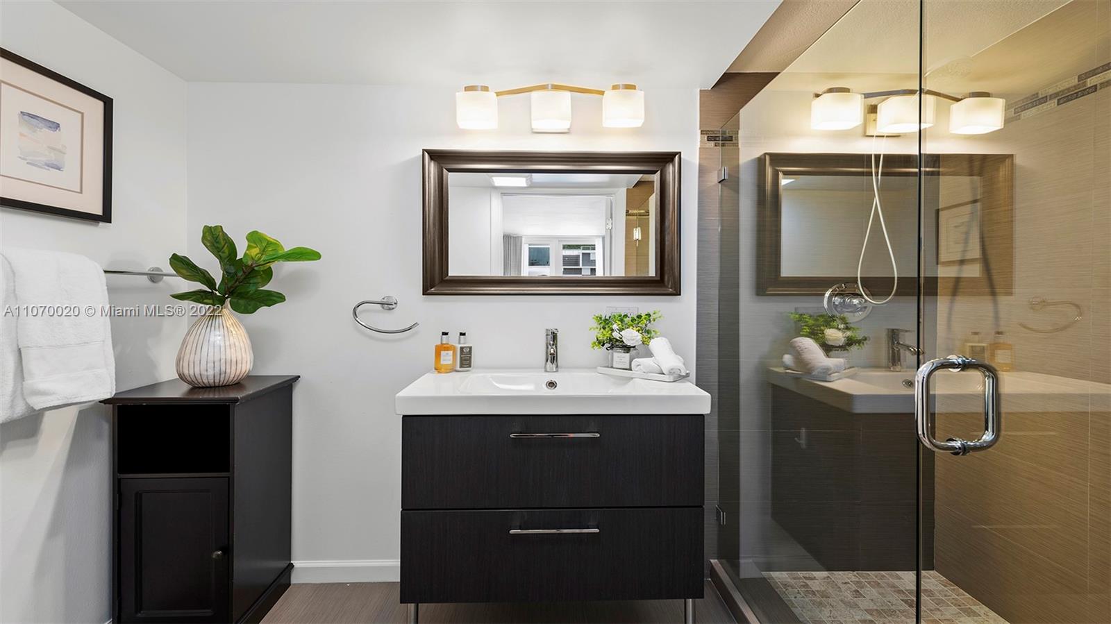 2301 Collins Ave #301 Miami Beach, FL 33139