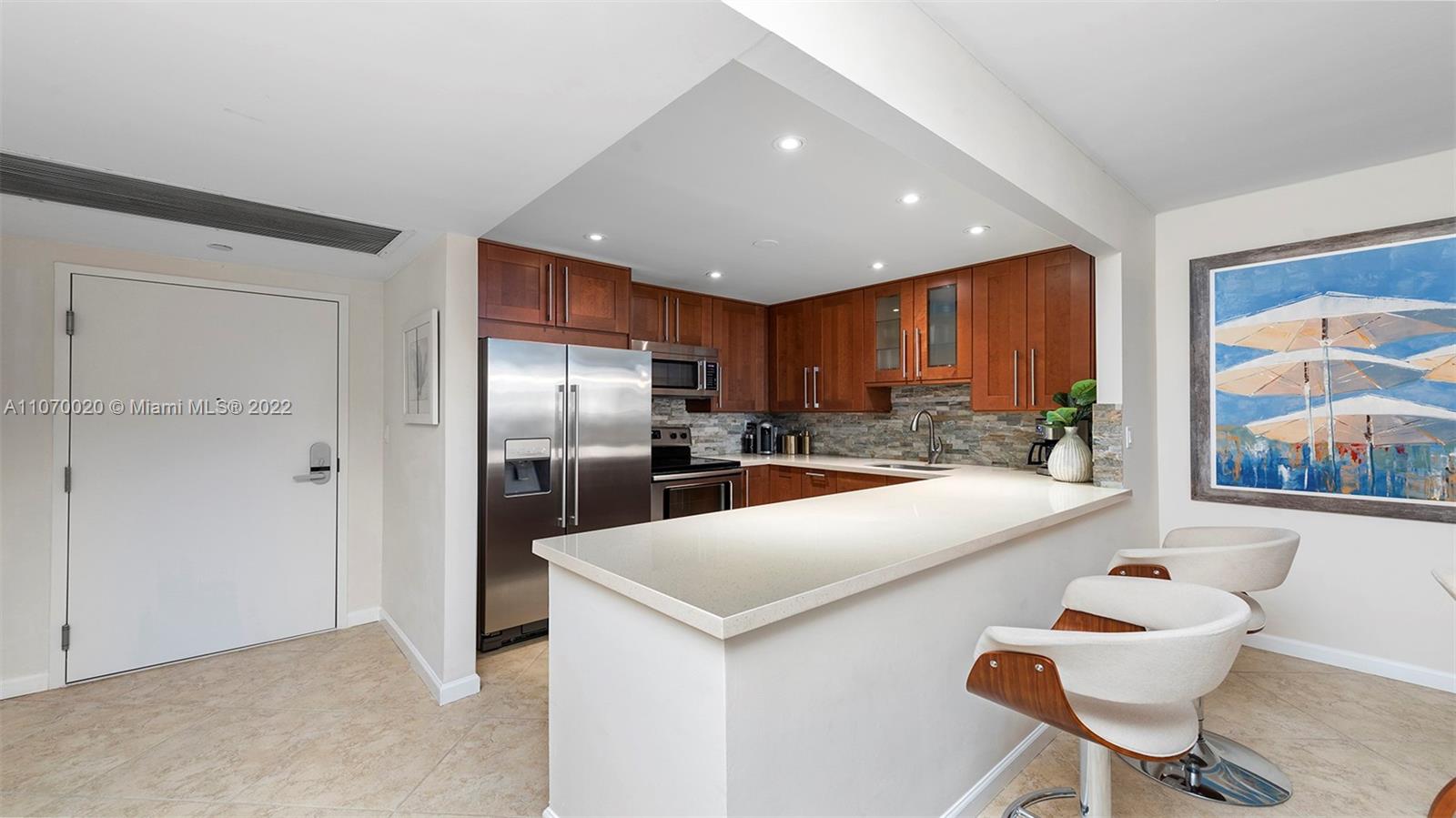 2301 Collins Ave #301 Miami Beach, FL 33139