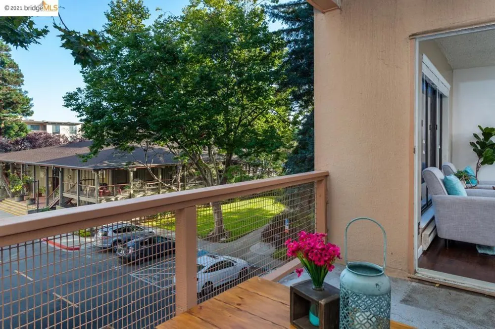 8 Captain Drive #E363 Emeryville, CA 94608