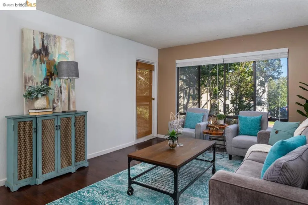 8 Captain Drive #E363 Emeryville, CA 94608