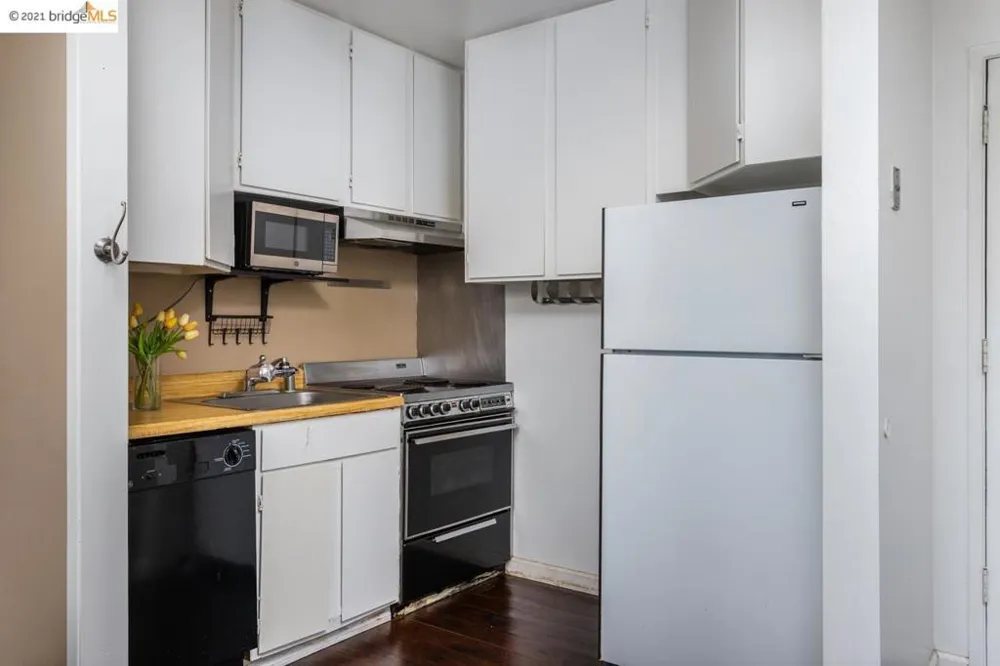 8 Captain Drive #E363 Emeryville, CA 94608