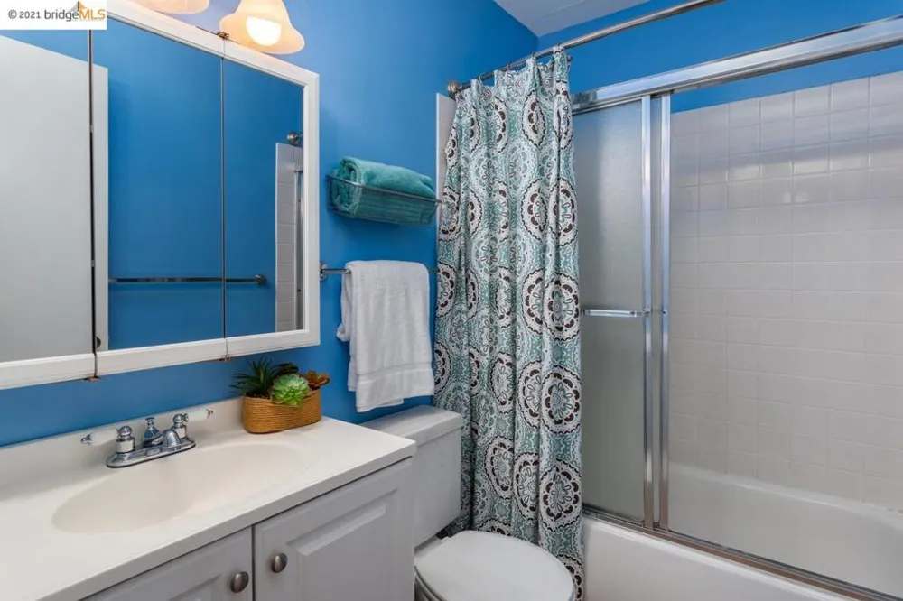 8 Captain Drive #E363 Emeryville, CA 94608