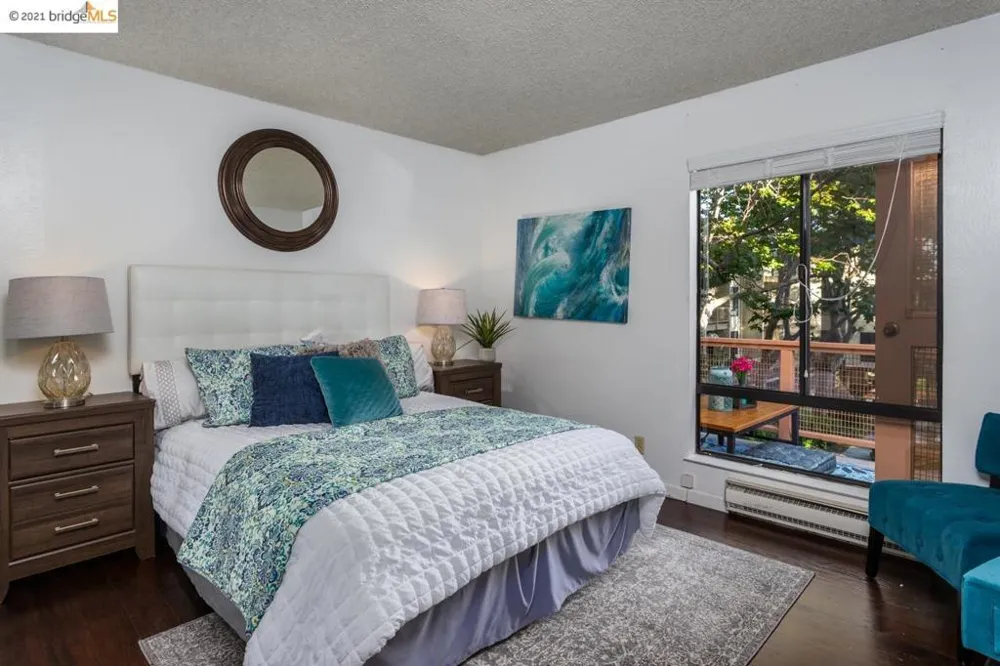 8 Captain Drive #E363 Emeryville, CA 94608