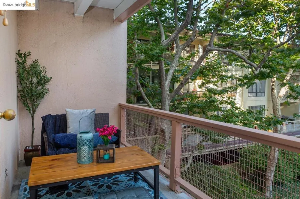 8 Captain Drive #E363 Emeryville, CA 94608