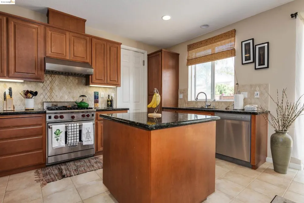 657 Ray St Brentwood, CA 94513
