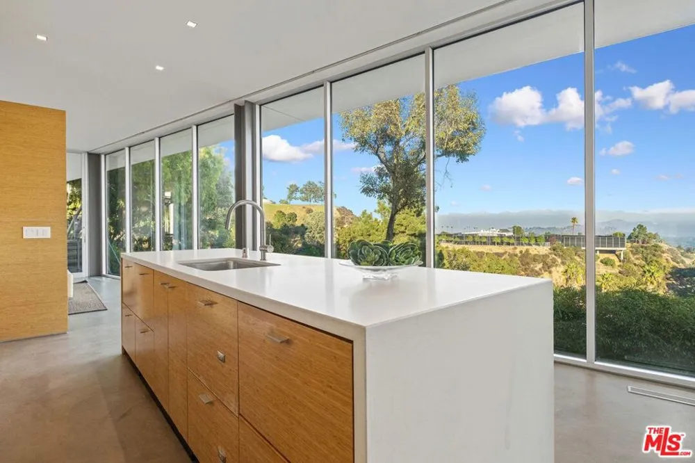 2500 BRIARCREST ROAD Beverly Hills, CA 90210