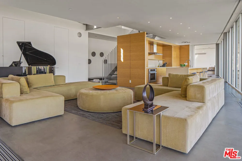 2500 BRIARCREST ROAD Beverly Hills, CA 90210