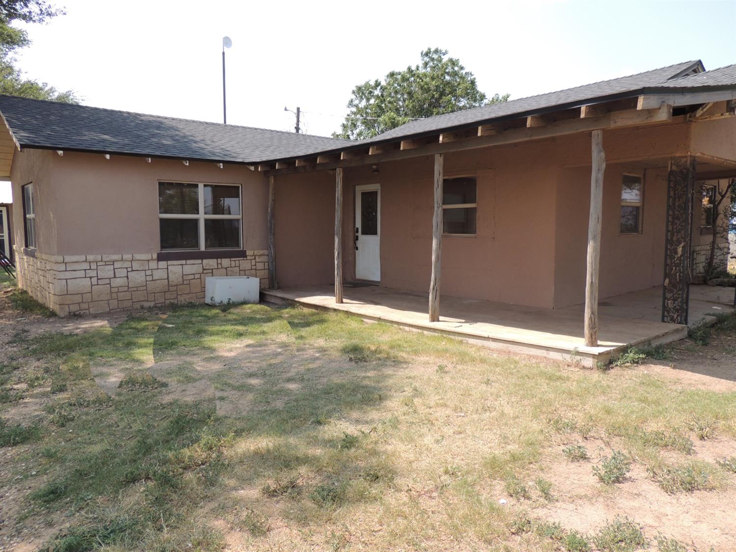1990 County Road 155 Amherst, TX 79312