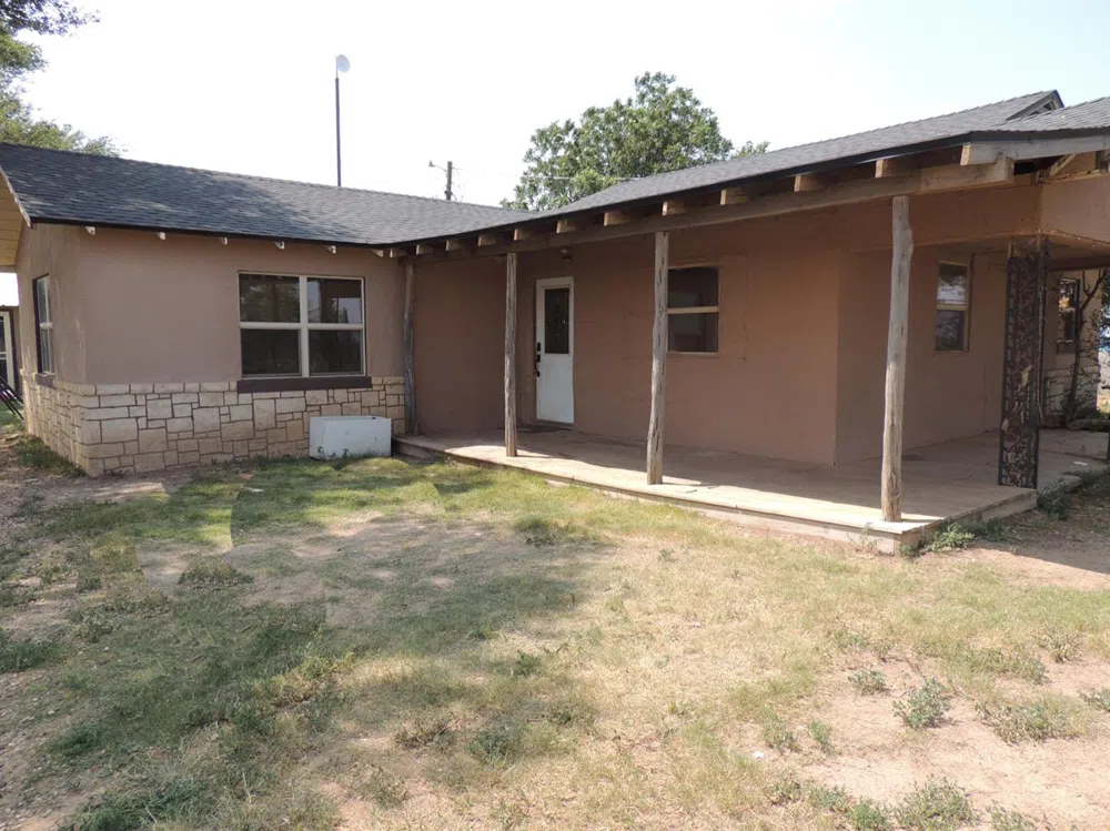 1990 County Road 155 Amherst, TX 79312